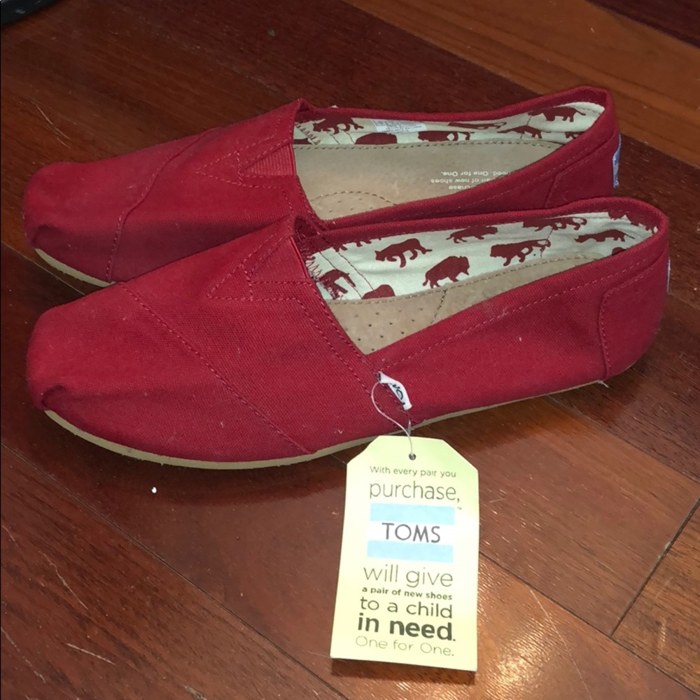 Red toms size 11
